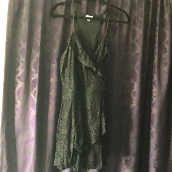 NWOT back floral mini dress. - Picture 4 of 7